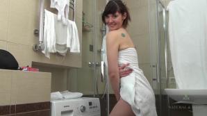 ATK Aunt Judys Anni Bay in bathing