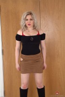 ATK hairy Daisy Woods in babes