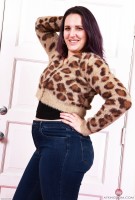 ATK hairy Dria Submits in mature and hairy