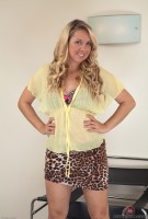 ATK hairy Elle Macqueen in mature and hairy