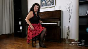 ATK Aunt Judys Esmeralda in masturbation