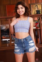 ATK hairy Hazel Heart Photo Set