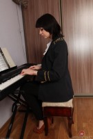 ATK hairy Lia in young and hairy