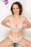 ATK hairy Lily Love in young and hairy