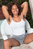 ATK hairy Queen Bri Set