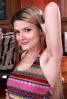 Riley Rose is a natural fan of being naked