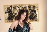 ATK hairy Sativa Verte in scary hairy