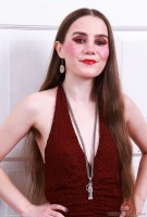 ATK hairy Sia Wood Photo Set