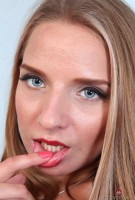 ATK hairy Sofi Goldfinger Set