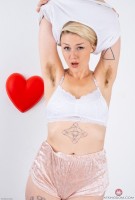 ATK hairy Dakota Rose Set