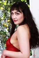 Zoey Jpeg is back and in sexy red lingerie